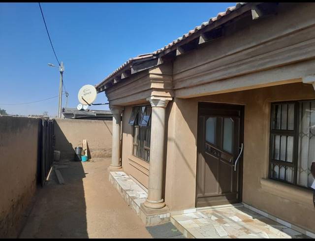 3 BEDROOM HOUSE FOR SALE IN PALM RIDGE